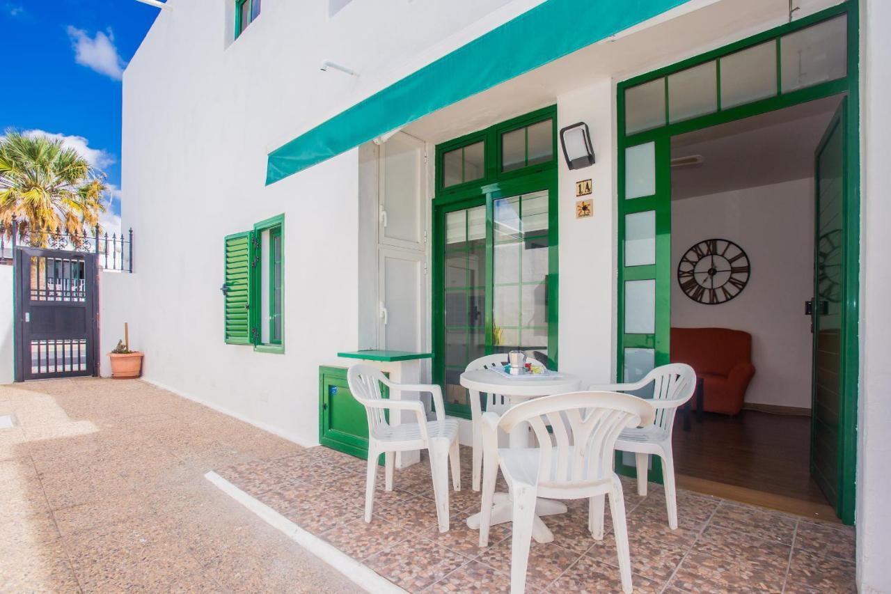 Apartamentos Haria En Puerto Del Carmen Tias Exterior photo