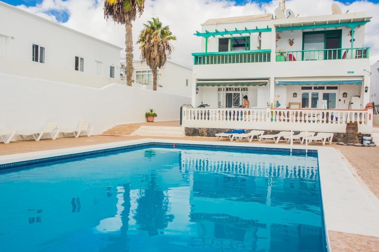 Apartamentos Haria En Puerto Del Carmen Tias Exterior photo