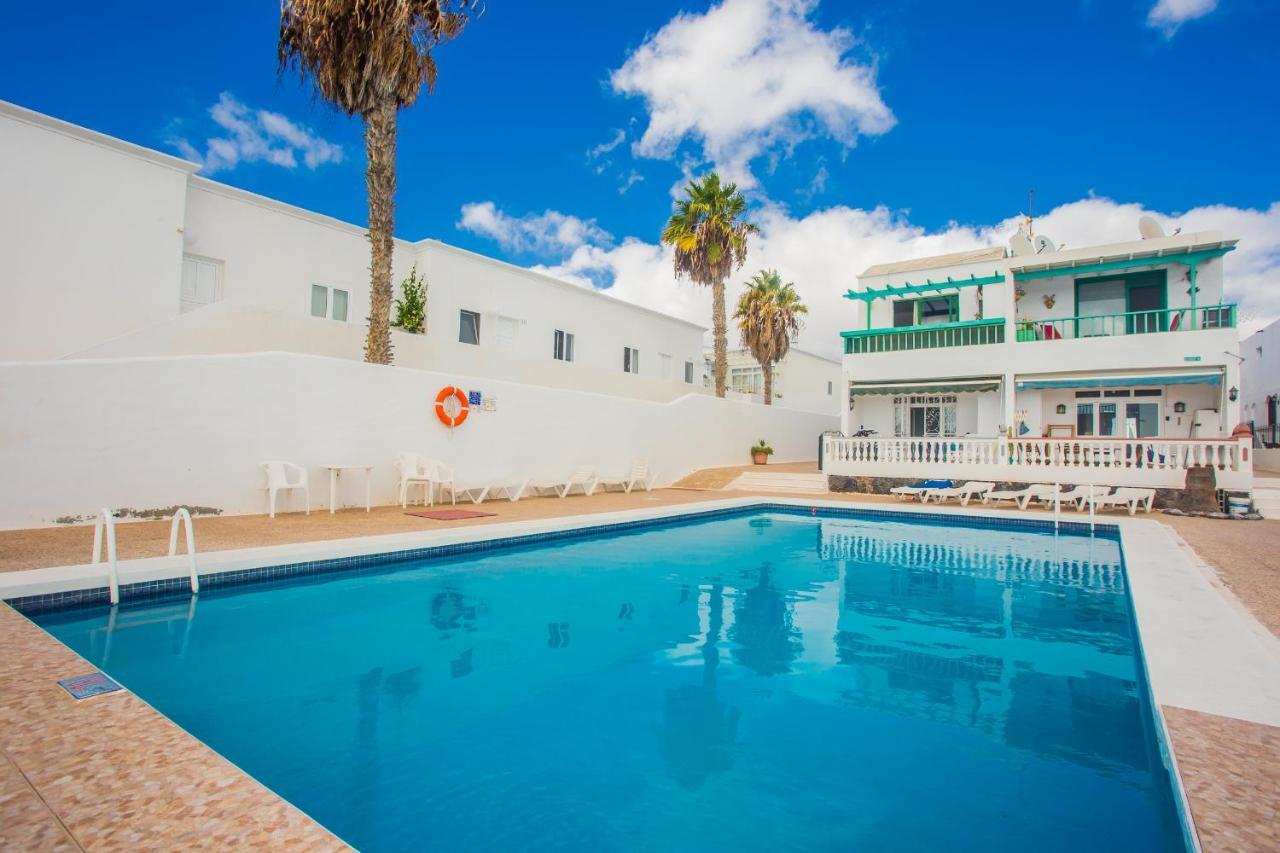 Apartamentos Haria En Puerto Del Carmen Tias Exterior photo