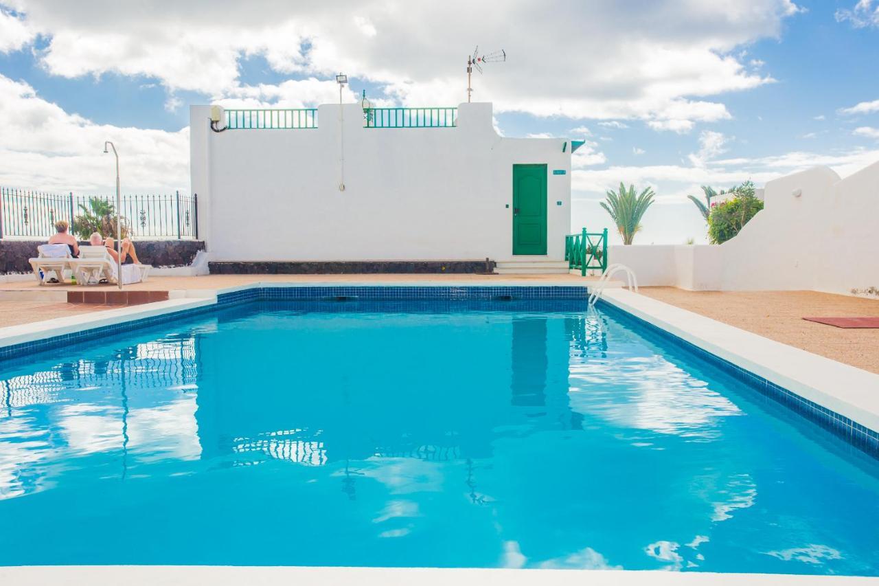 Apartamentos Haria En Puerto Del Carmen Tias Exterior photo